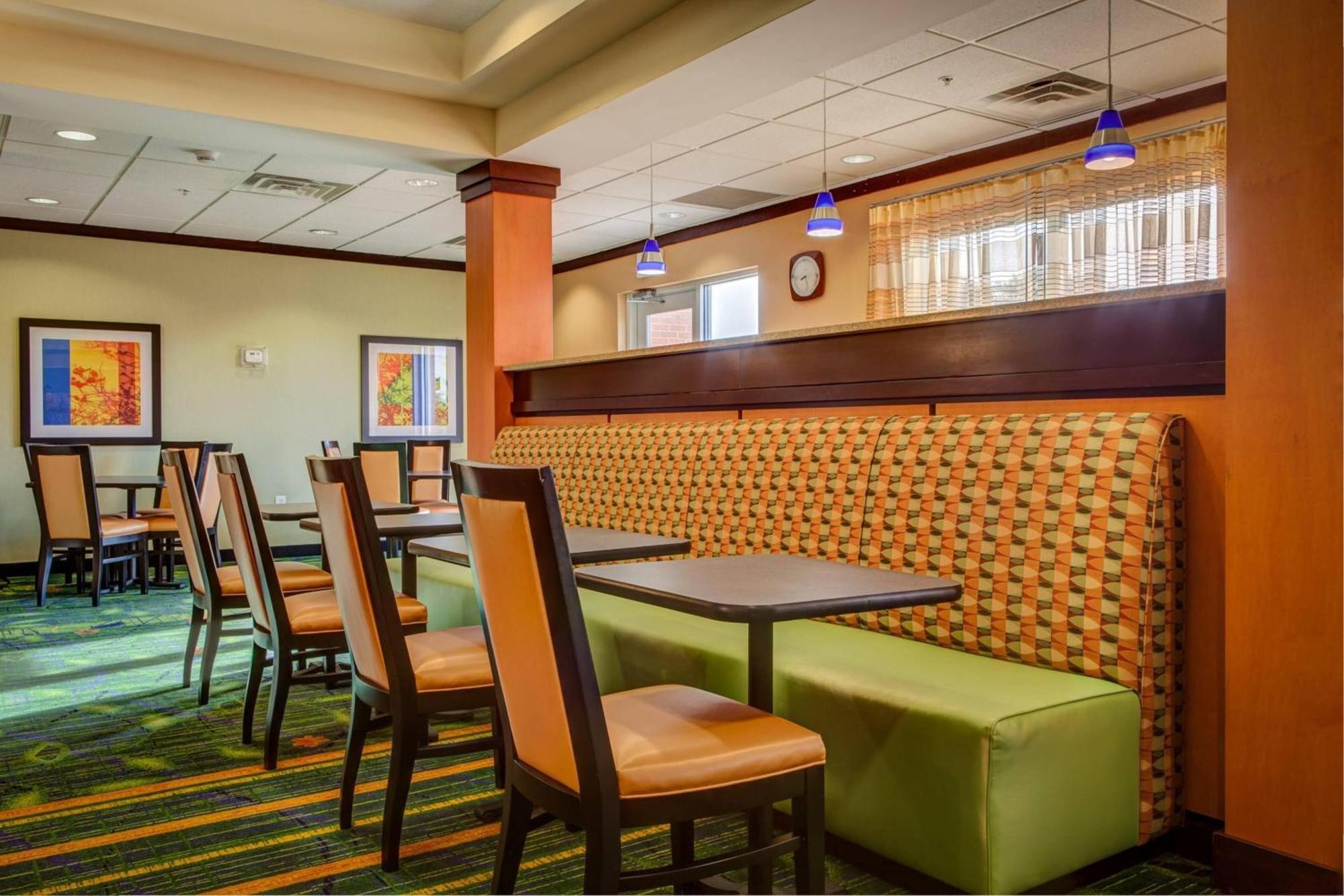 Fairfield Inn And Suites By Marriott Indianapolis/ Нобълсвил Екстериор снимка